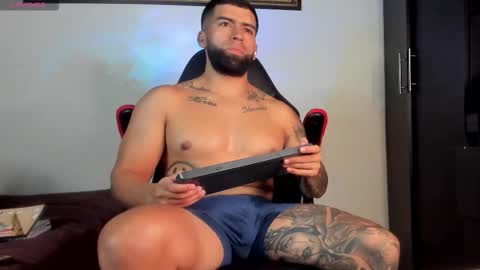 Snapshot of erick_blake_ chatting on 10.20.25 my online show from 10.20.25