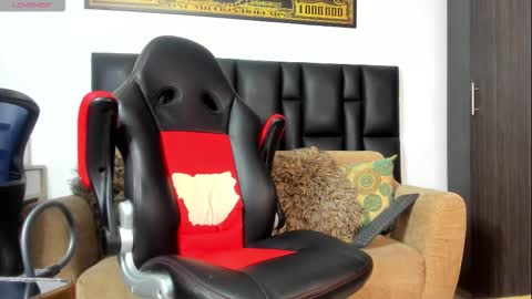 Snapshot of erick_blake_ chatting on 12.15.25 my online show from 12.15.25