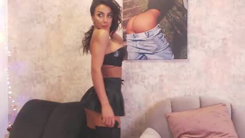 Erikabeee online show from 02.04.25