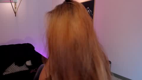 Erika Benz online show from 01.15.25