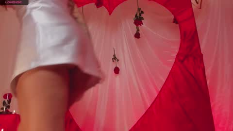 Erika Benz online show from 02.14.25