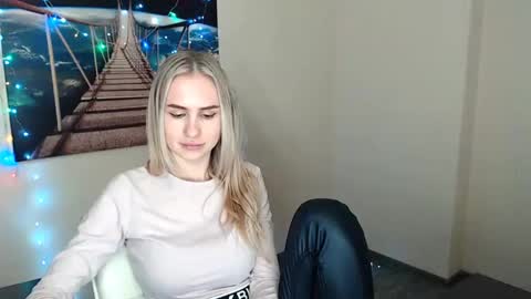 Erika online show from 01.06.25