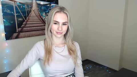 Erika online show from 01.11.25