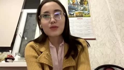 Snapshot of erinnthurmond chatting on 05.25.26 Luna online show from 05.25.26