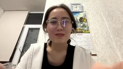 Snapshot of erinnthurmond chatting on 05.29.26 Luna online show from 05.29.26