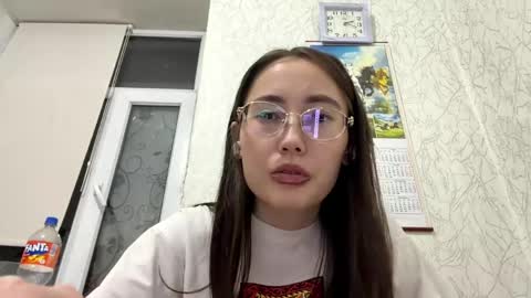 Snapshot of erinnthurmond chatting on 06.05.26 Luna online show from 06.05.26
