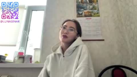 Snapshot of erinnthurmond chatting on 06.11.26 Luna online show from 06.11.26