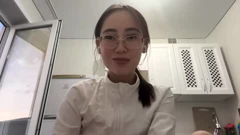 Snapshot of erinnthurmond chatting on 06.22.26 Luna online show from 06.22.26