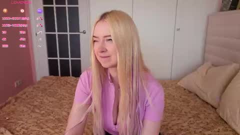 Snapshot of erlenbayer chatting on 06.23.26 Chanel online show from 06.23.26