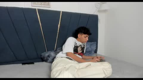 ero_boy40 online show from 05.20.26
