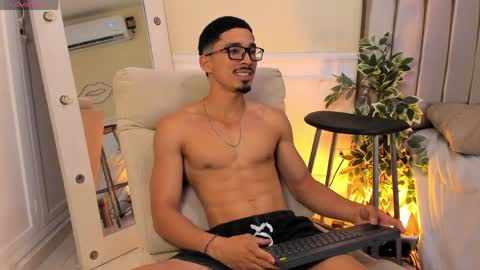 eros_becker_ online show from 04.09.26