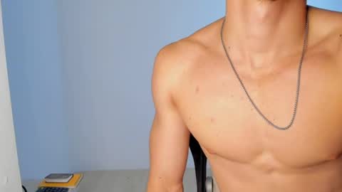 Snapshot of eros_becker_ chatting on 05.06.26 eros_becker_ online show from 05.06.26