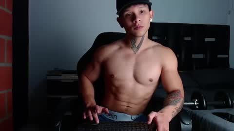 Snapshot of erosscott chatting on 06.10.26 Eros online show from 06.10.26
