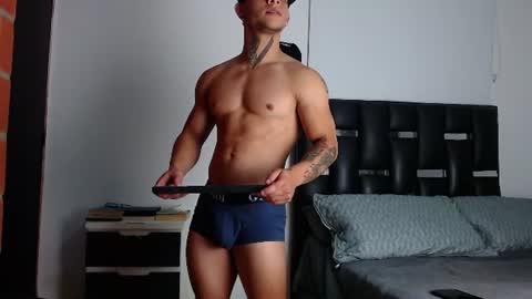 Snapshot of erosscott chatting on 06.10.26 Eros online show from 06.10.26
