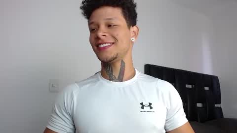 Snapshot of erosscott chatting on 06.22.26 Eros online show from 06.22.26
