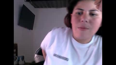 Snapshot of erotic_katia chatting on 04.19.26 Sara online show from 04.19.26