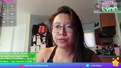 Snapshot of eroticalynn chatting on 10.09.25 Lynn online show from 10.09.25