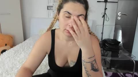 eroticsensualkitty4u online show from 12.28.24