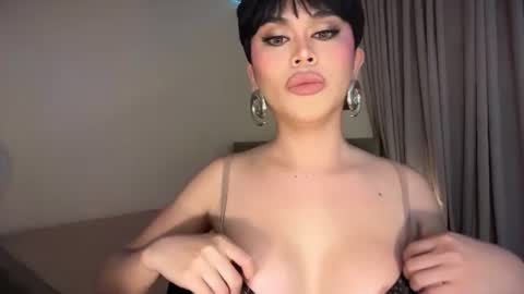 Snapshot of erotictsmonica chatting on 07.14.26 monica online show from 07.14.26