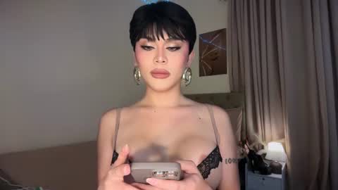 Snapshot of erotictsmonica chatting on 07.18.26 monica online show from 07.18.26