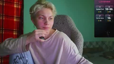 esajukyy online show from 01.03.25