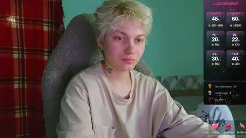 esajukyy online show from 01.11.25