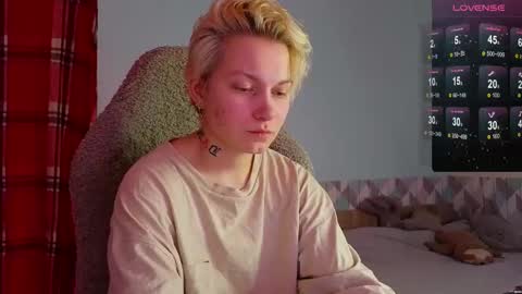 esajukyy online show from 02.10.25