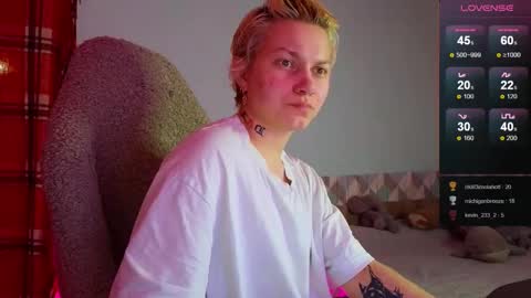 esajukyy online show from 02.15.25