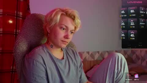 esajukyy online show from 03.06.25