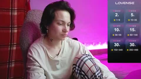 esajukyy online show from 09.11.25