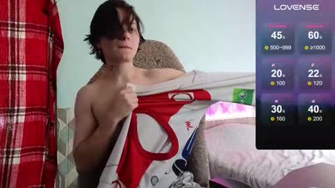 esajukyy online show from 10.18.25