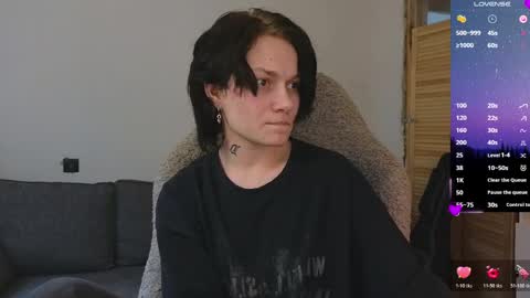 esajukyy online show from 04.18.26