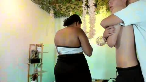 escarlet_hot06 online show from 02.25.26