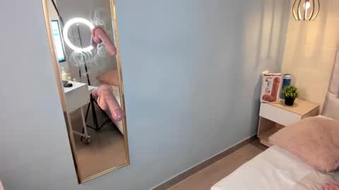 Escarlet online show from 01.03.25