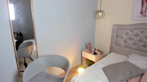 Escarlet online show from 11.25.25