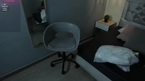 Escarlet online show from 02.25.26