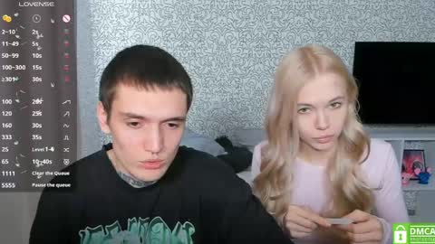 Snapshot of eshcka chatting on 05.01.26 Megan and Brad online show from 05.01.26