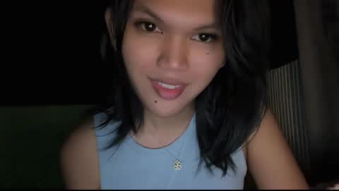 Snapshot of esilchan chatting on 11.23.25 Chelliane online show from 11.23.25