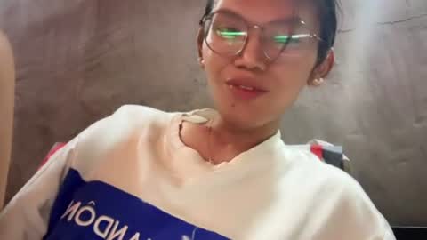 Snapshot of esilchan chatting on 06.13.26 Chelliane online show from 06.13.26