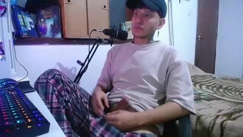 Snapshot of esjrobles chatting on 12.03.24 Esteban online show from 12.03.24