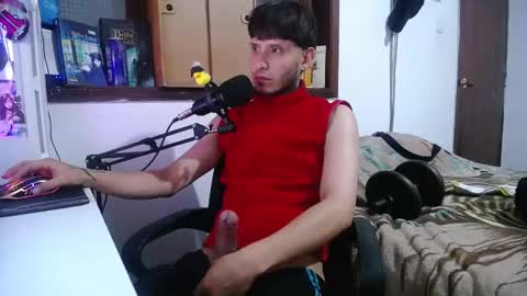 Snapshot of esjrobles chatting on 12.21.24 Esteban online show from 12.21.24