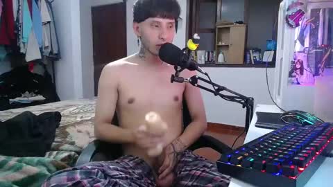 Snapshot of esjrobles chatting on 12.26.24 Esteban online show from 12.26.24