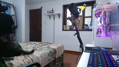 Snapshot of esjrobles chatting on 12.27.24 Esteban online show from 12.27.24