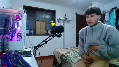 Snapshot of esjrobles chatting on 01.03.25 Esteban online show from 01.03.25