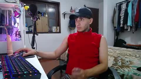 Snapshot of esjrobles chatting on 01.19.25 Esteban online show from 01.19.25