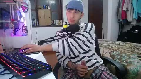Snapshot of esjrobles chatting on 01.23.25 Esteban online show from 01.23.25