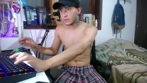 Snapshot of esjrobles chatting on 02.06.25 Esteban online show from 02.06.25