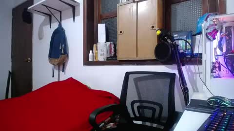 Snapshot of esjrobles chatting on 02.15.25 Esteban online show from 02.15.25