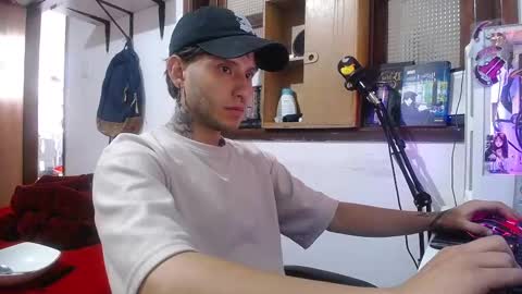 Snapshot of esjrobles chatting on 02.19.25 Esteban online show from 02.19.25