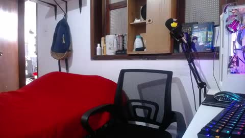 Snapshot of esjrobles chatting on 02.21.25 Esteban online show from 02.21.25
